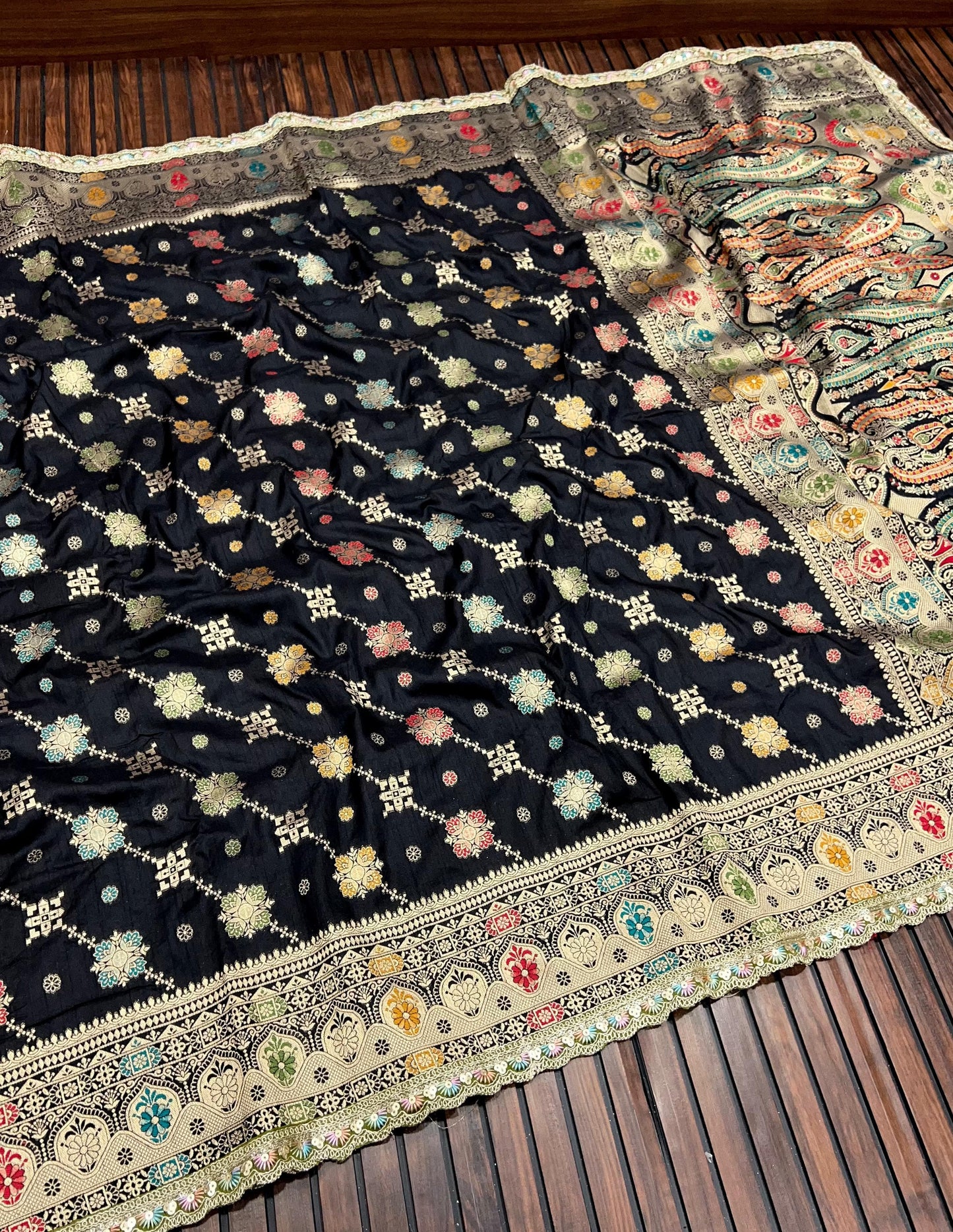 Hand-Dyed Saree with Elegant Detailing