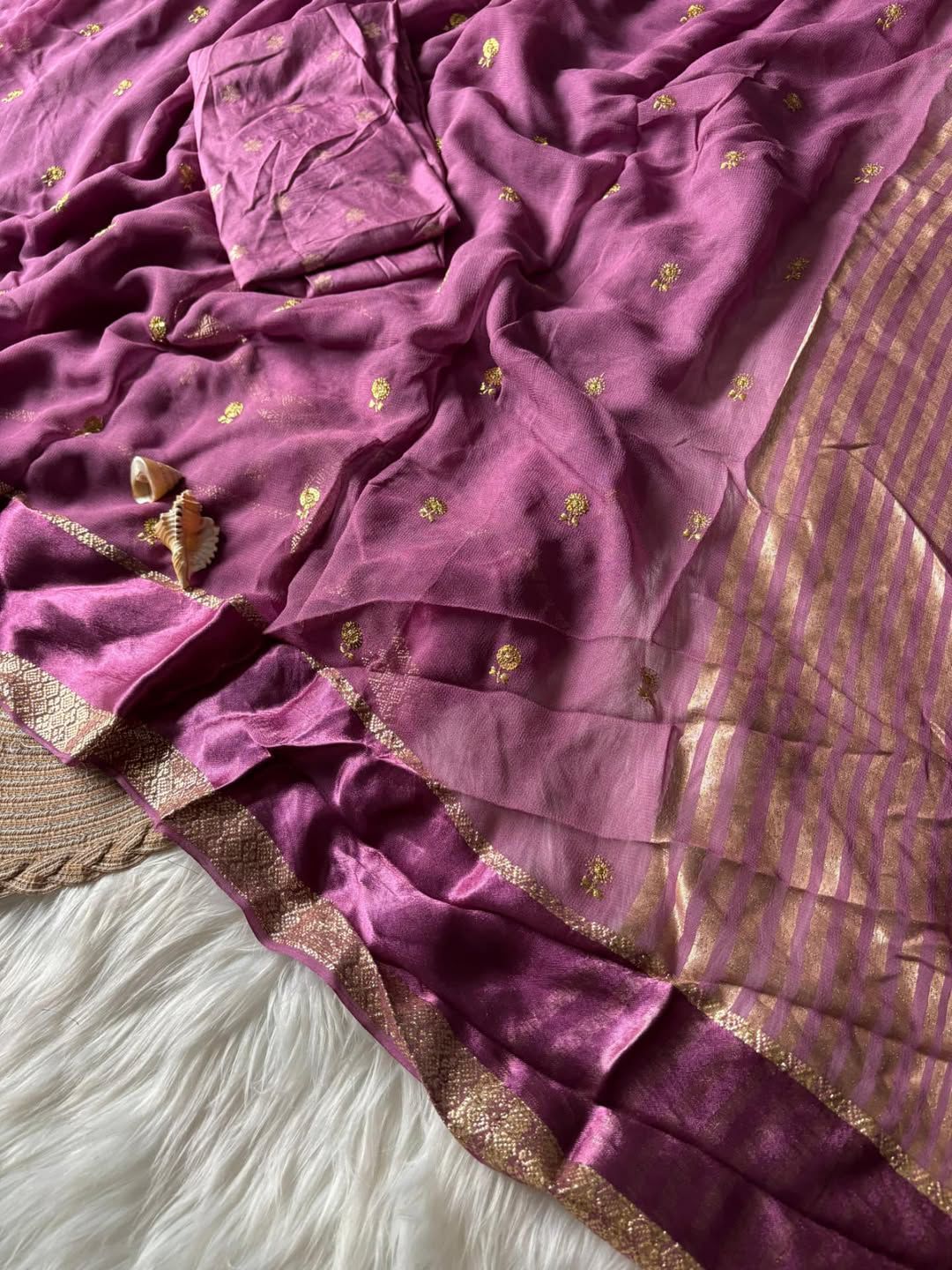Chit Pallu Saree in Pure Viscose Georgette