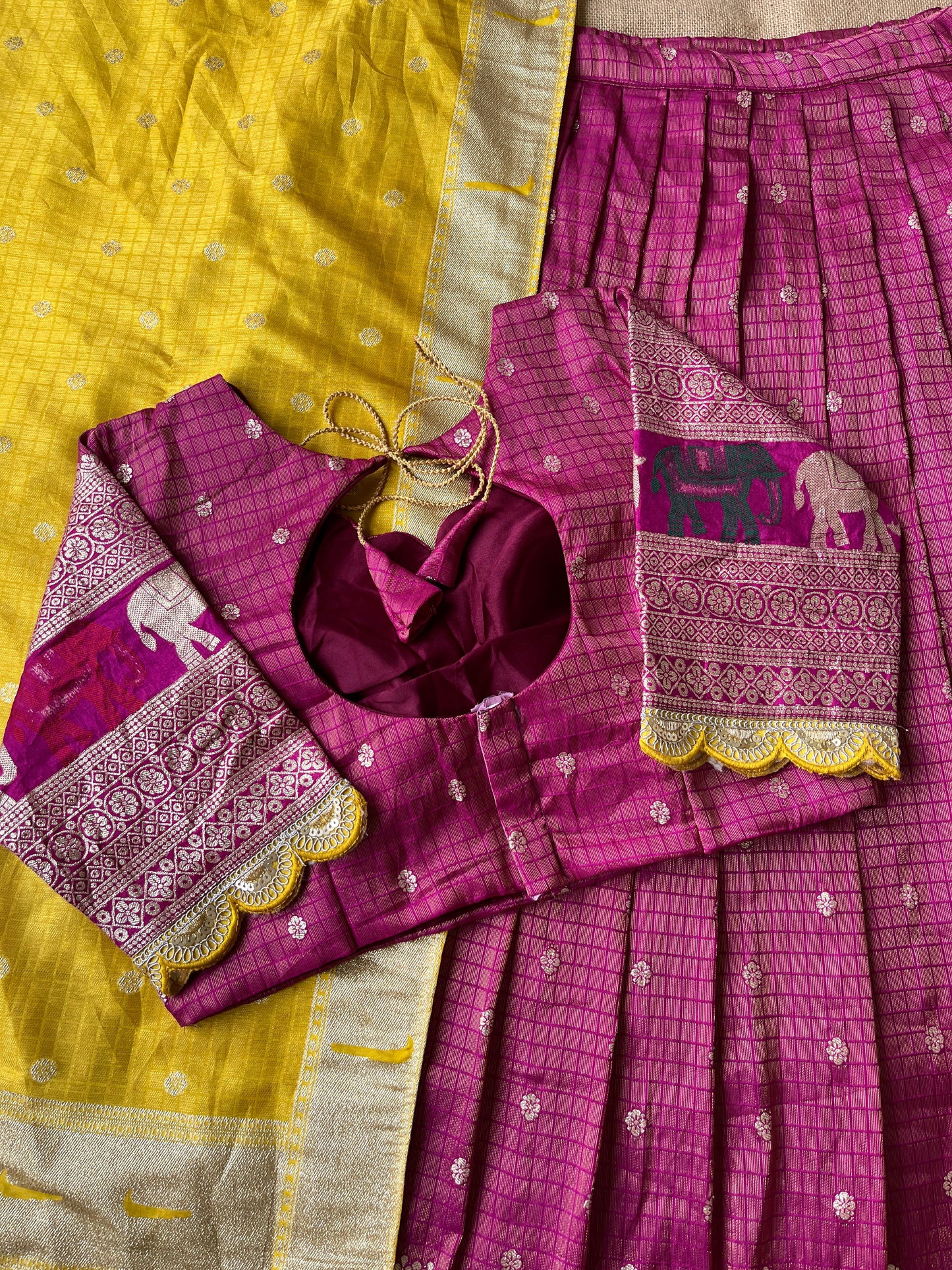 Elephant Chex Lehenga Set