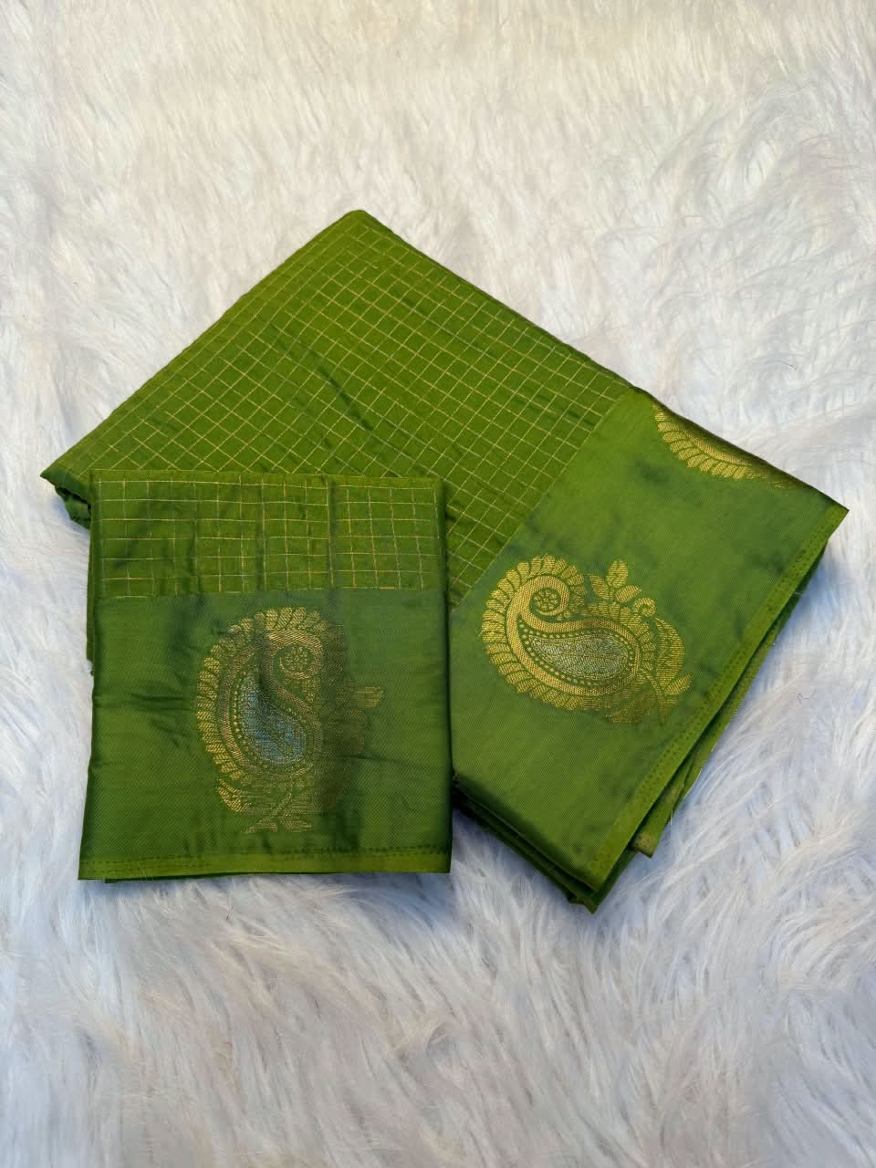 Trending Chex Pattern Saree