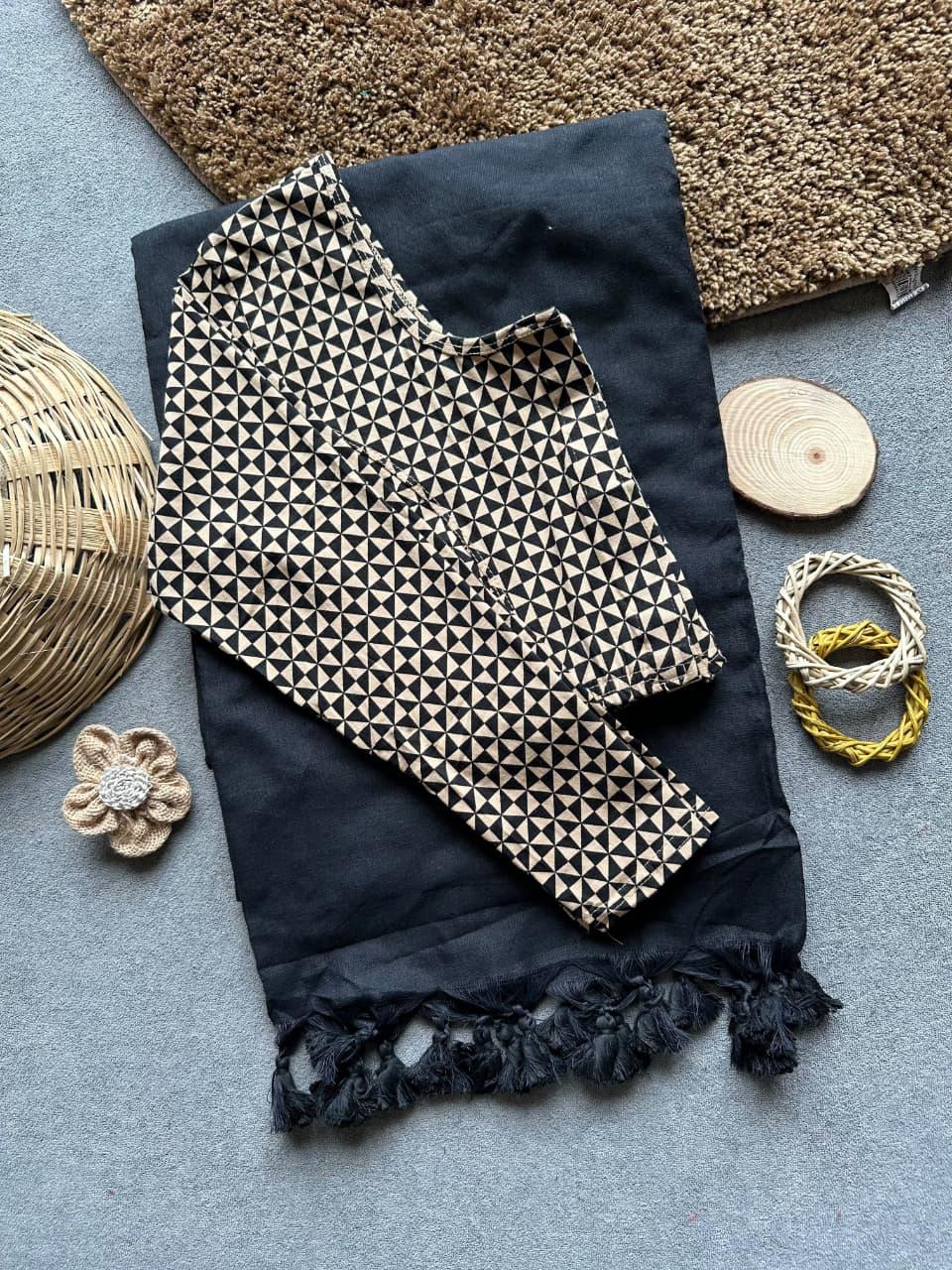 Khadi Stretchable Saree& Blouse 2