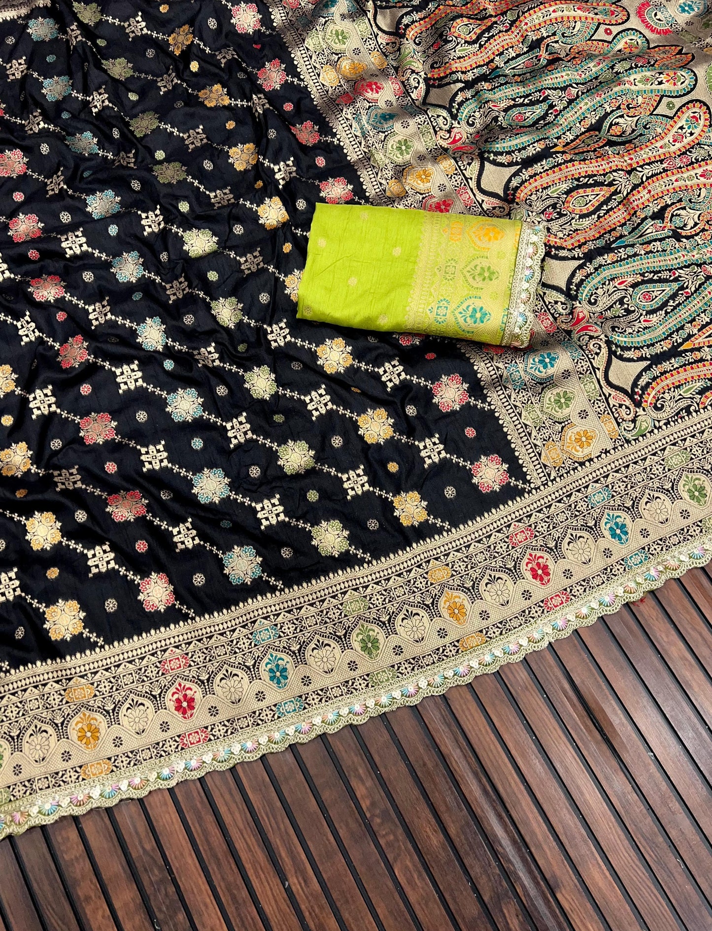 Hand-Dyed Saree with Elegant Detailing