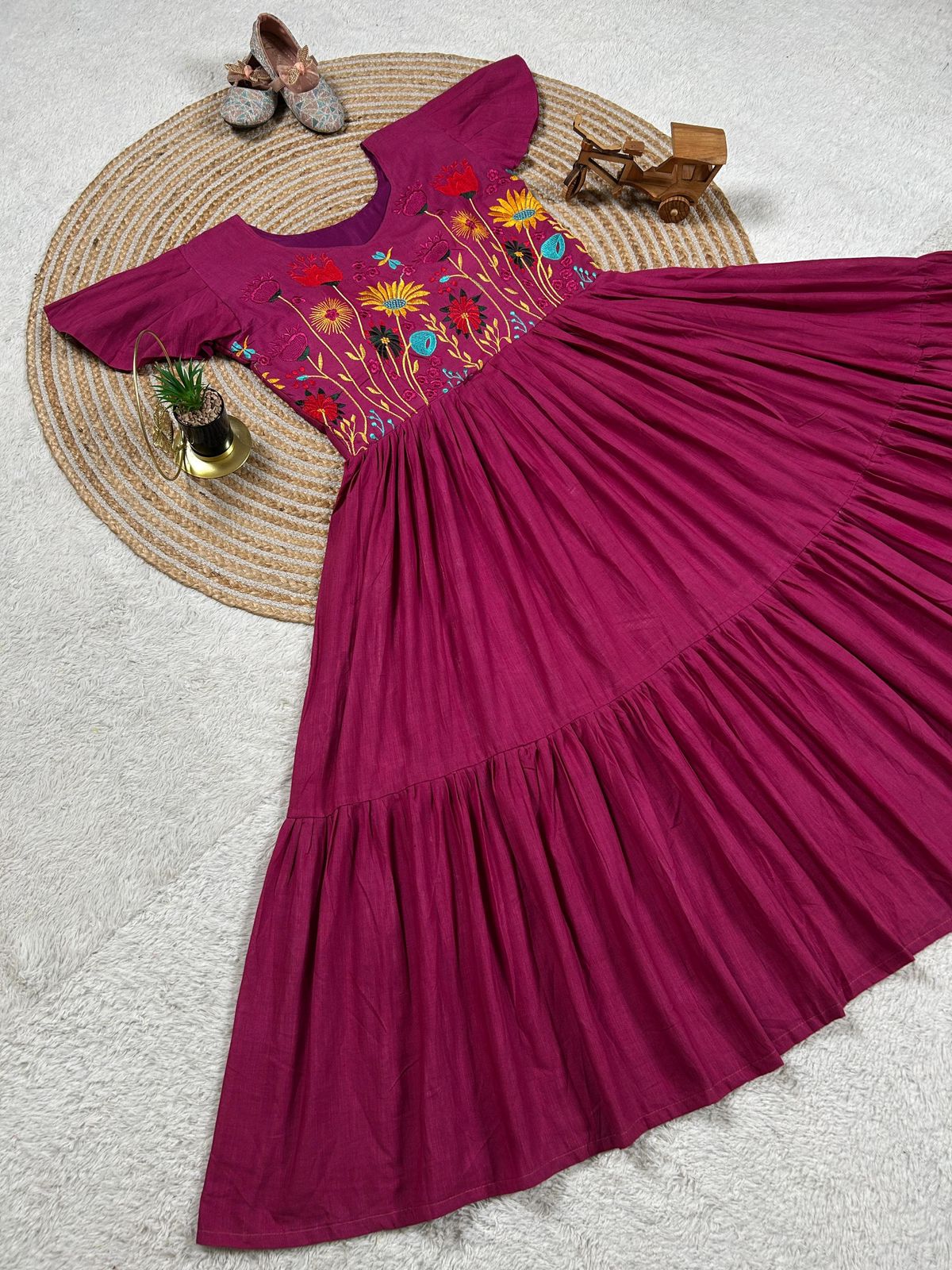 Elegant Mul Mul Cotton Gown