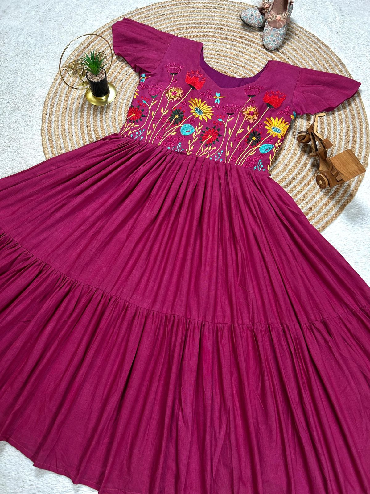 Elegant Mul Mul Cotton Gown