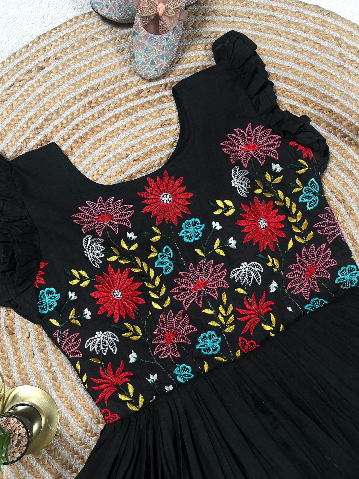 Elegant Mul Mul Cotton Gown