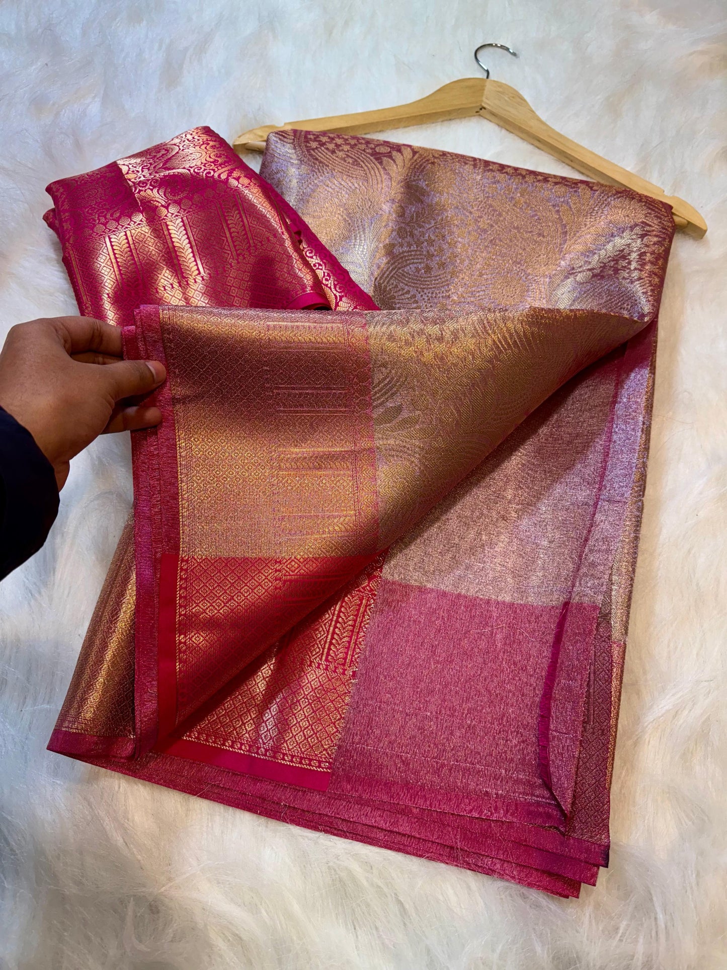 Banarasi Saree with Zari Floral Weaving & Contrast Border