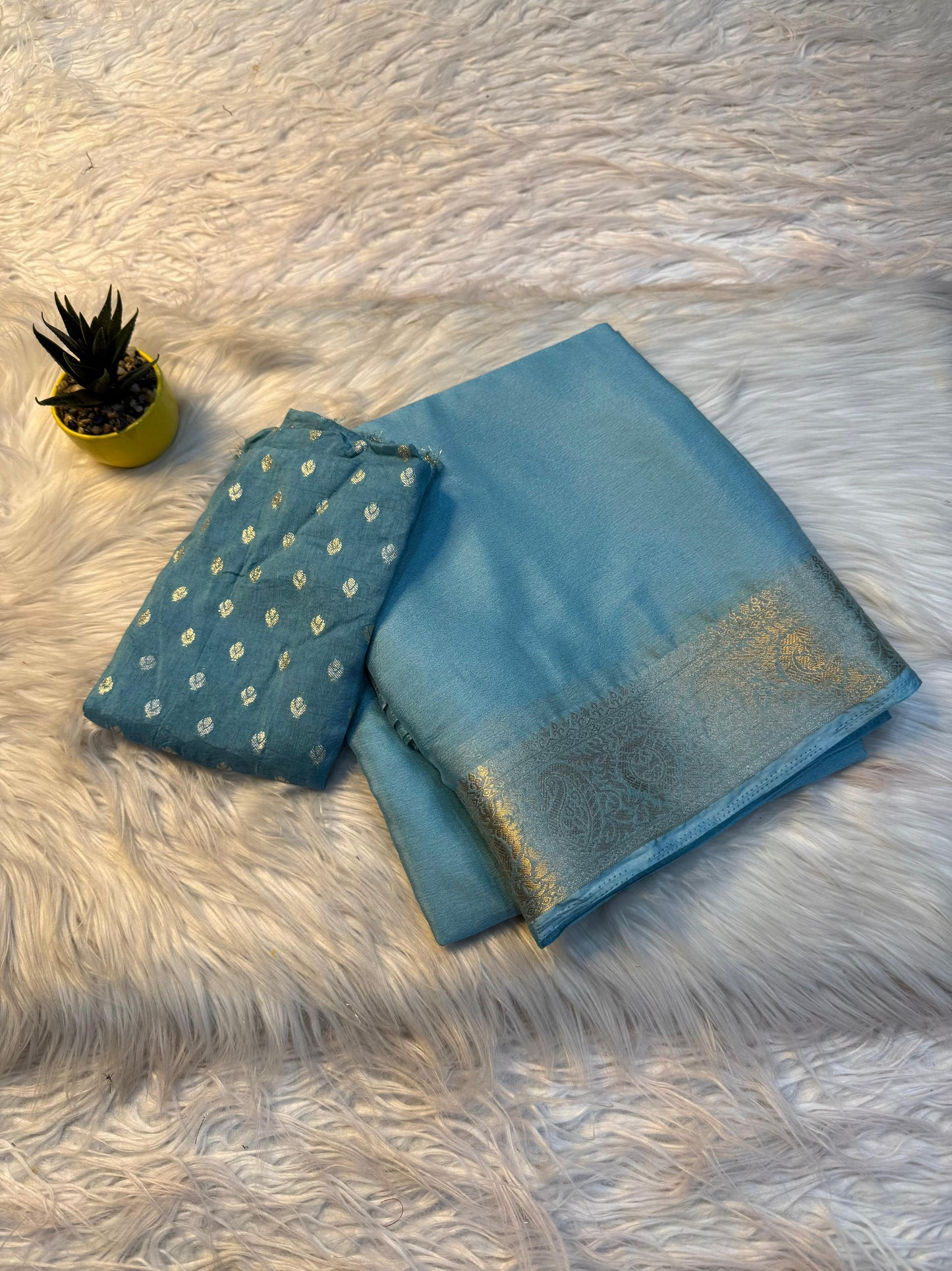 Pure Viscose Chinnon Saree with Jacquard Border