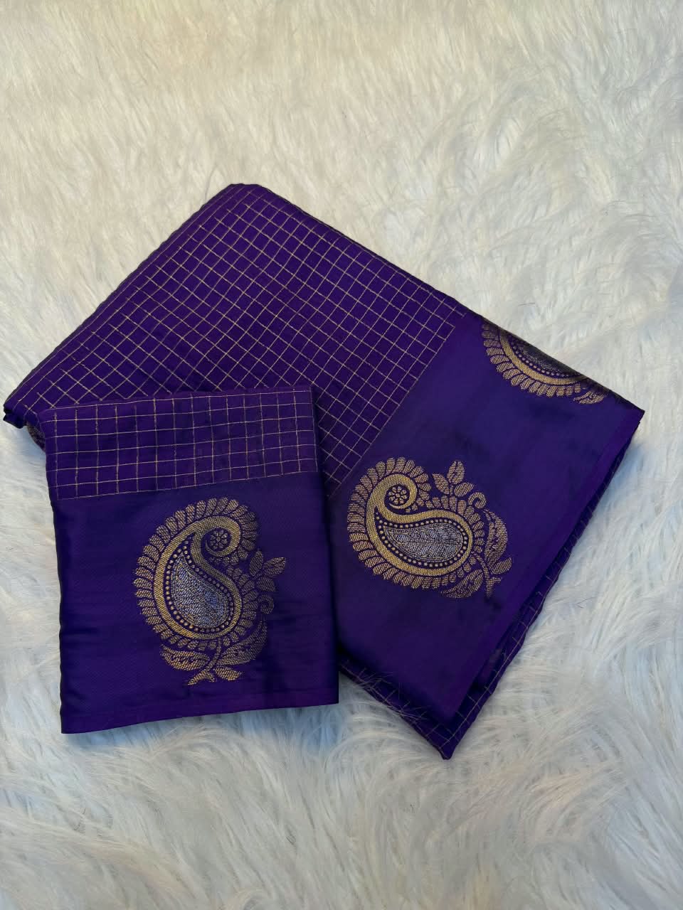 Trending Chex Pattern Saree