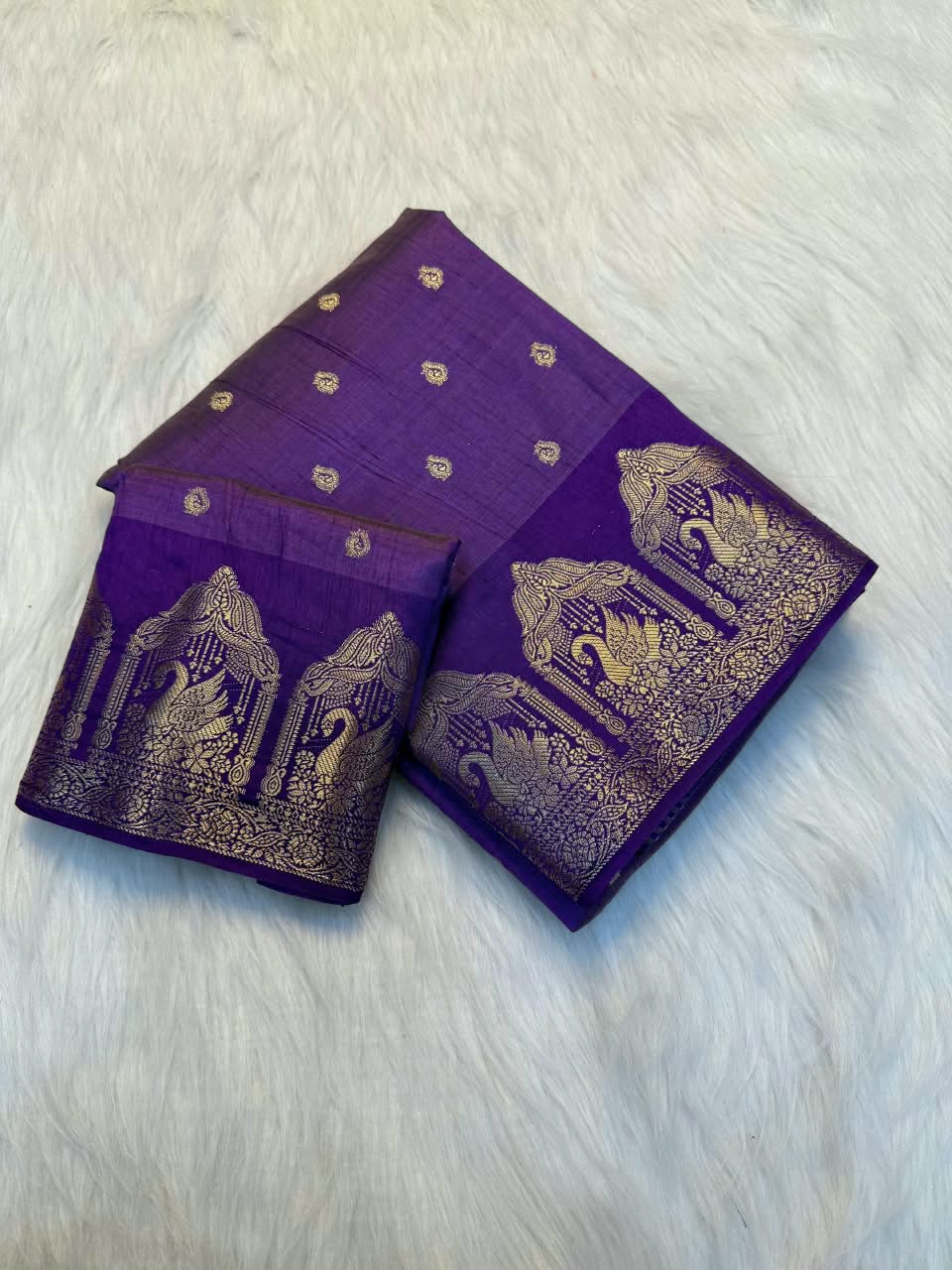 Swan Motif Silk Saree