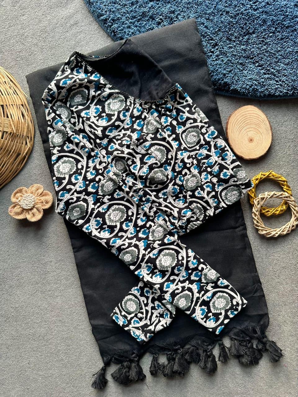 Khadi Stretchable Blouse & Saree