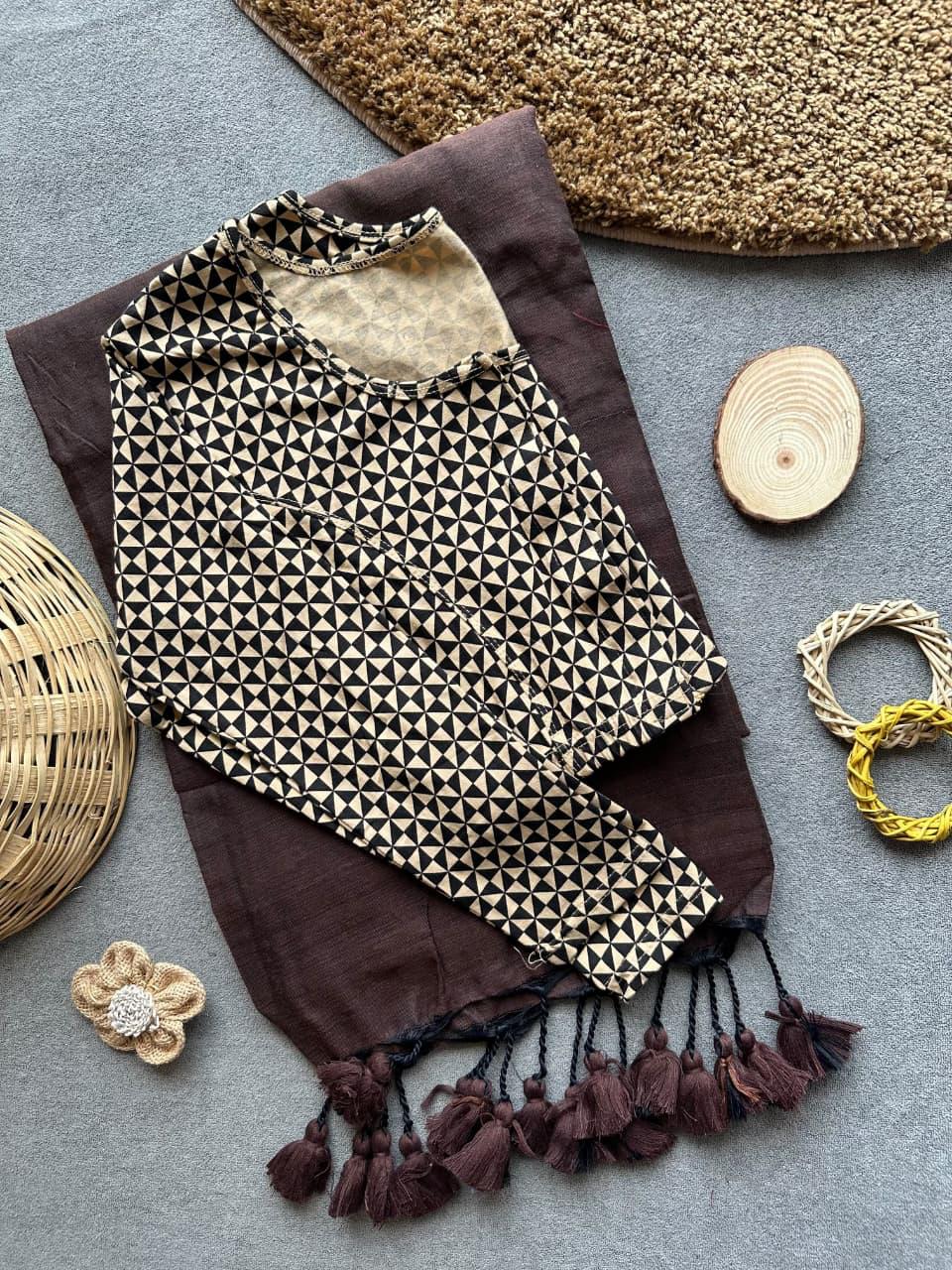 Khadi Stretchable Saree & Blouse 1