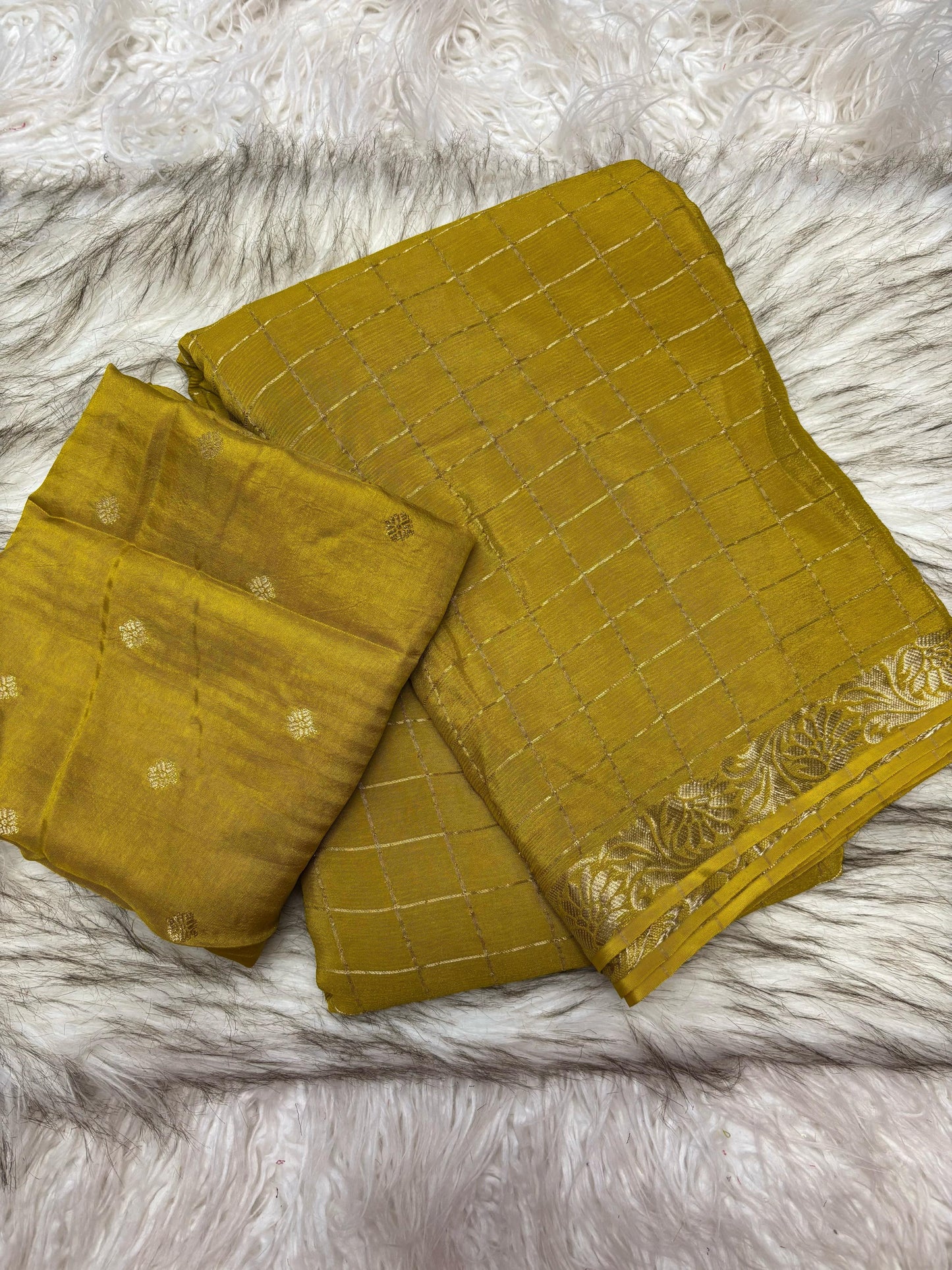 Chex Chinnon Viscose Saree