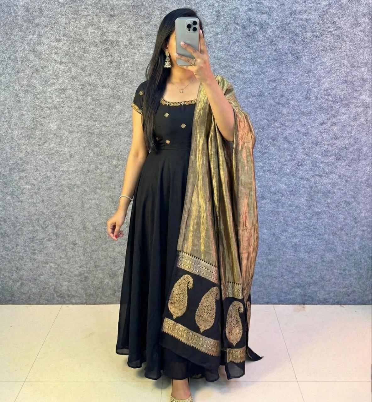 Biggboss thanuja outfit