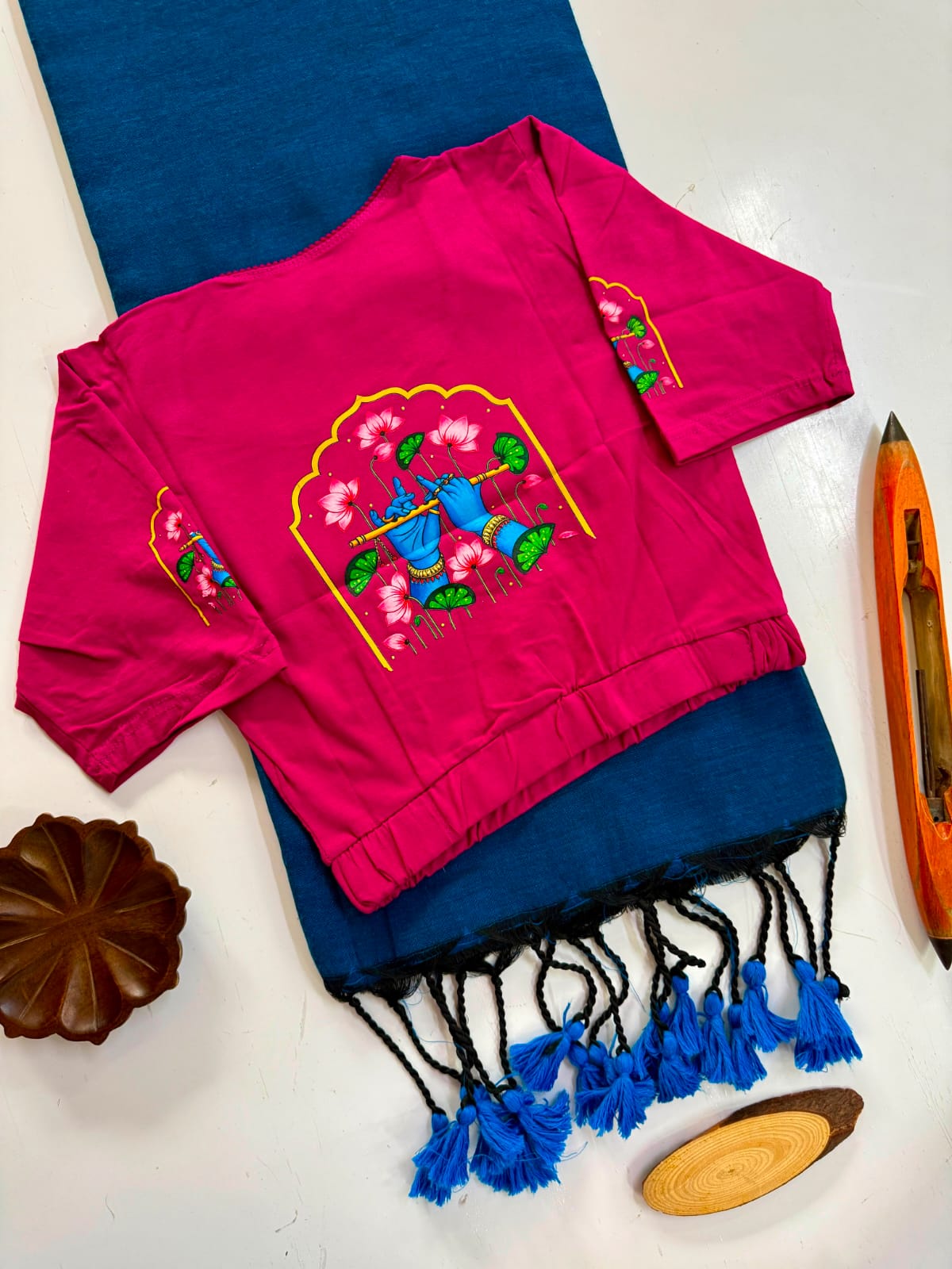 Stretchable blouse & khadi cotton saree