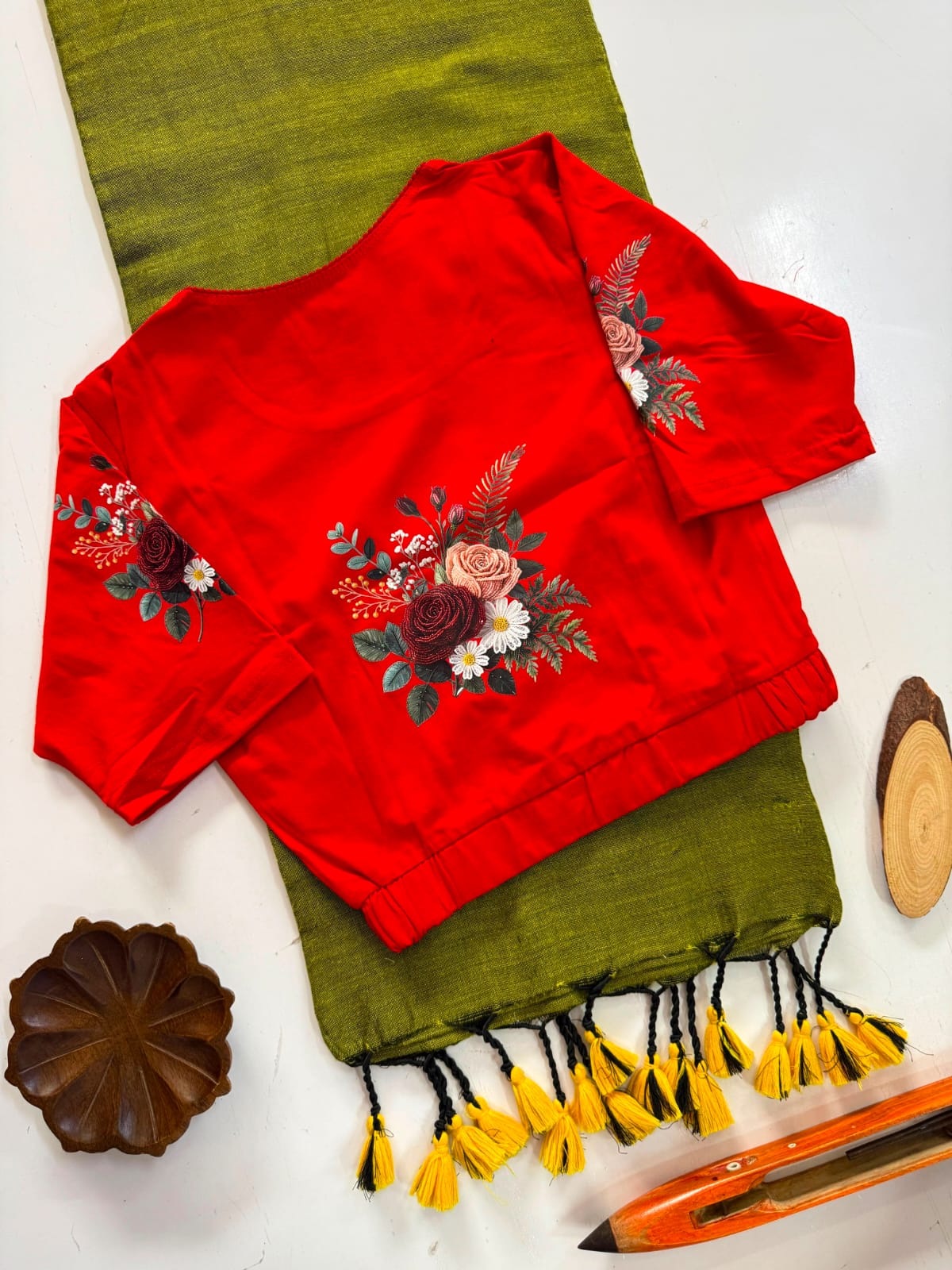 Stretchable blouse & khadi cotton saree
