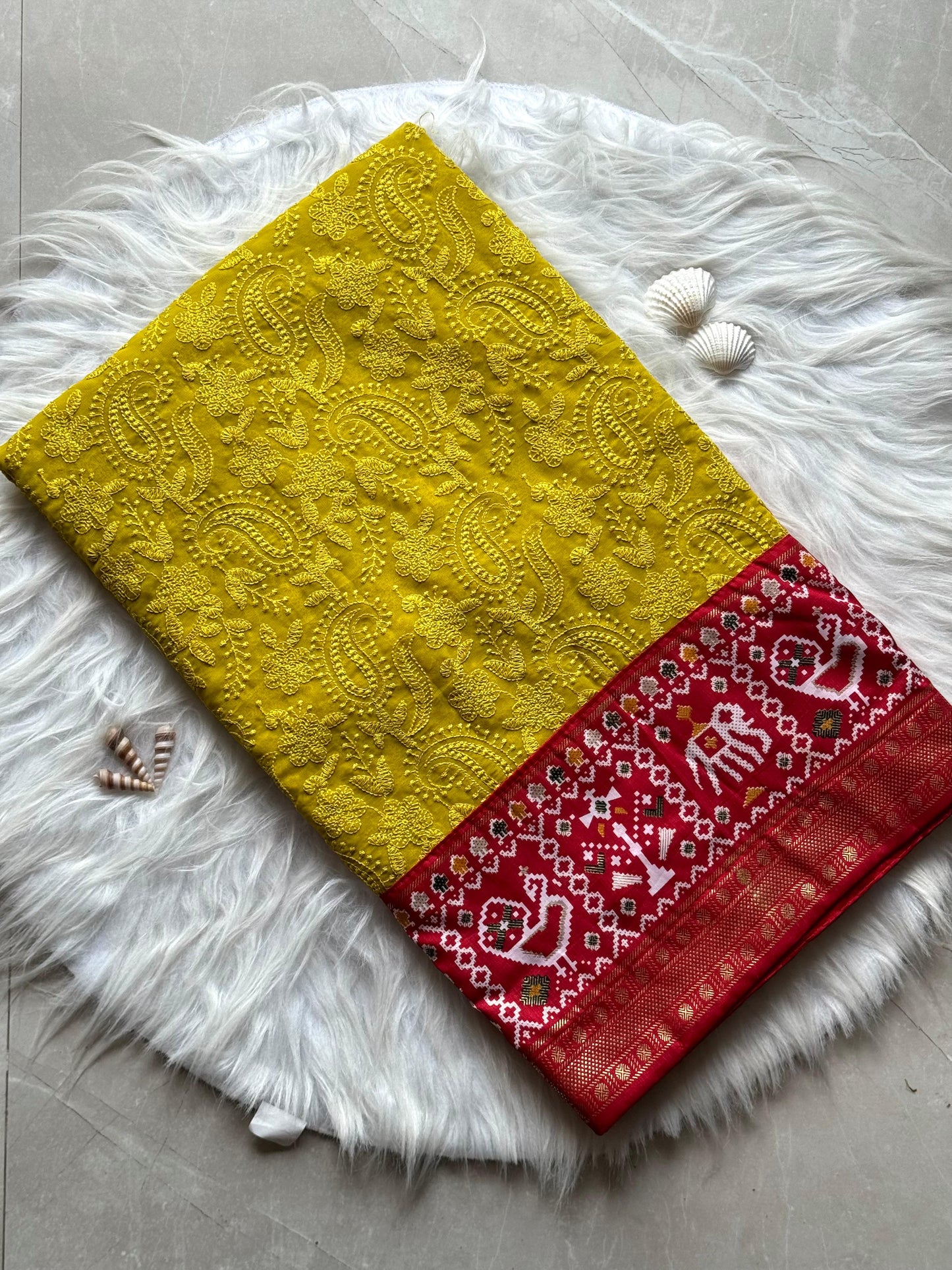 Georgette saree featuring exquisite Lucknowi work