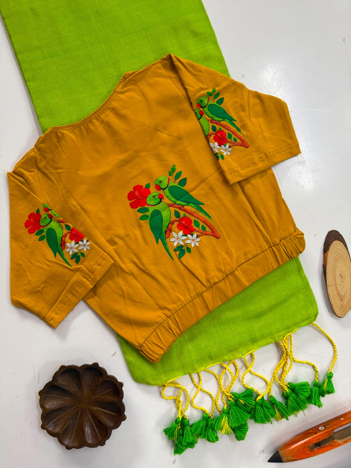 Stretchable blouse & khadi cotton saree