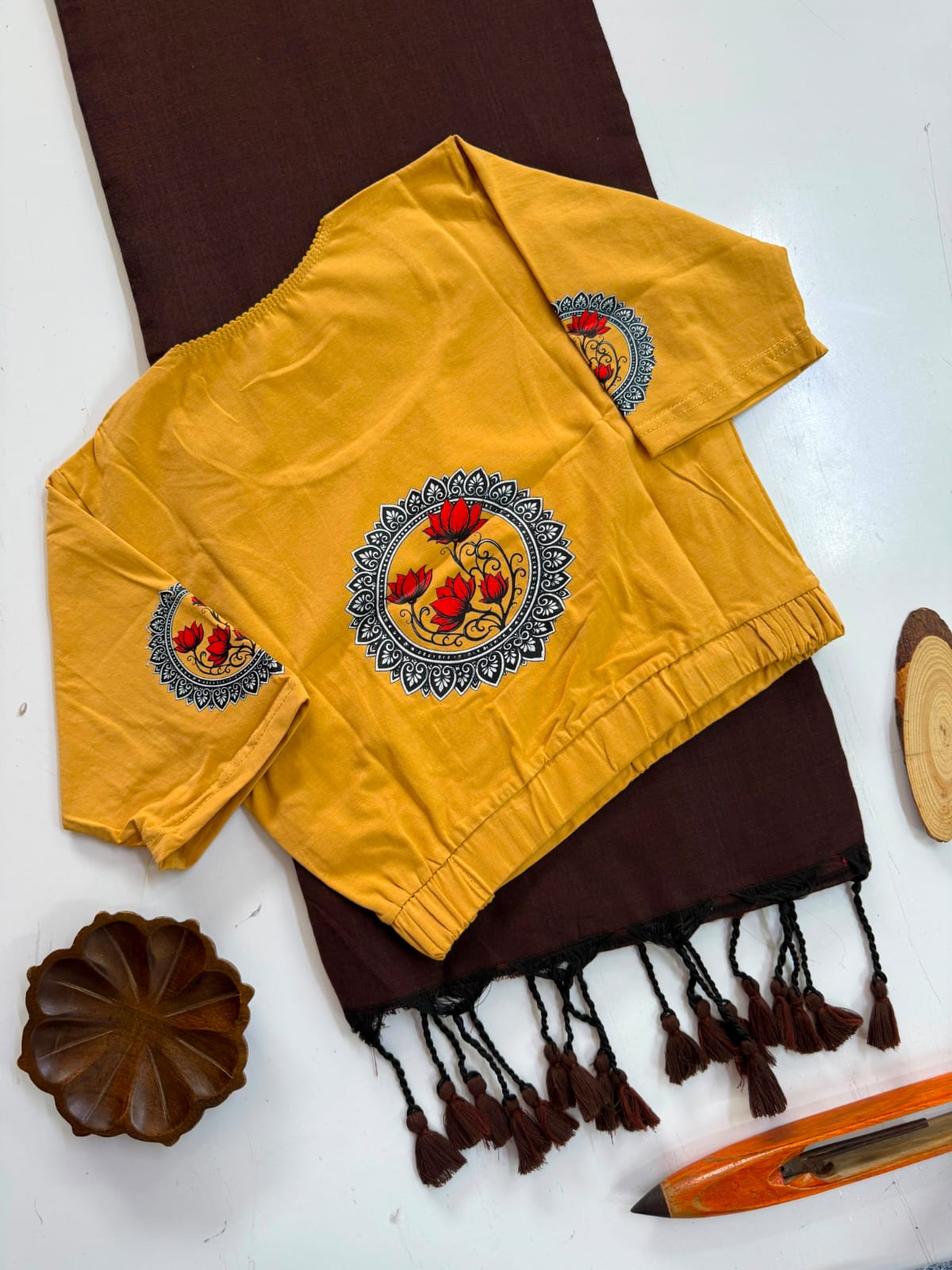Stretchable blouse & khadi cotton saree