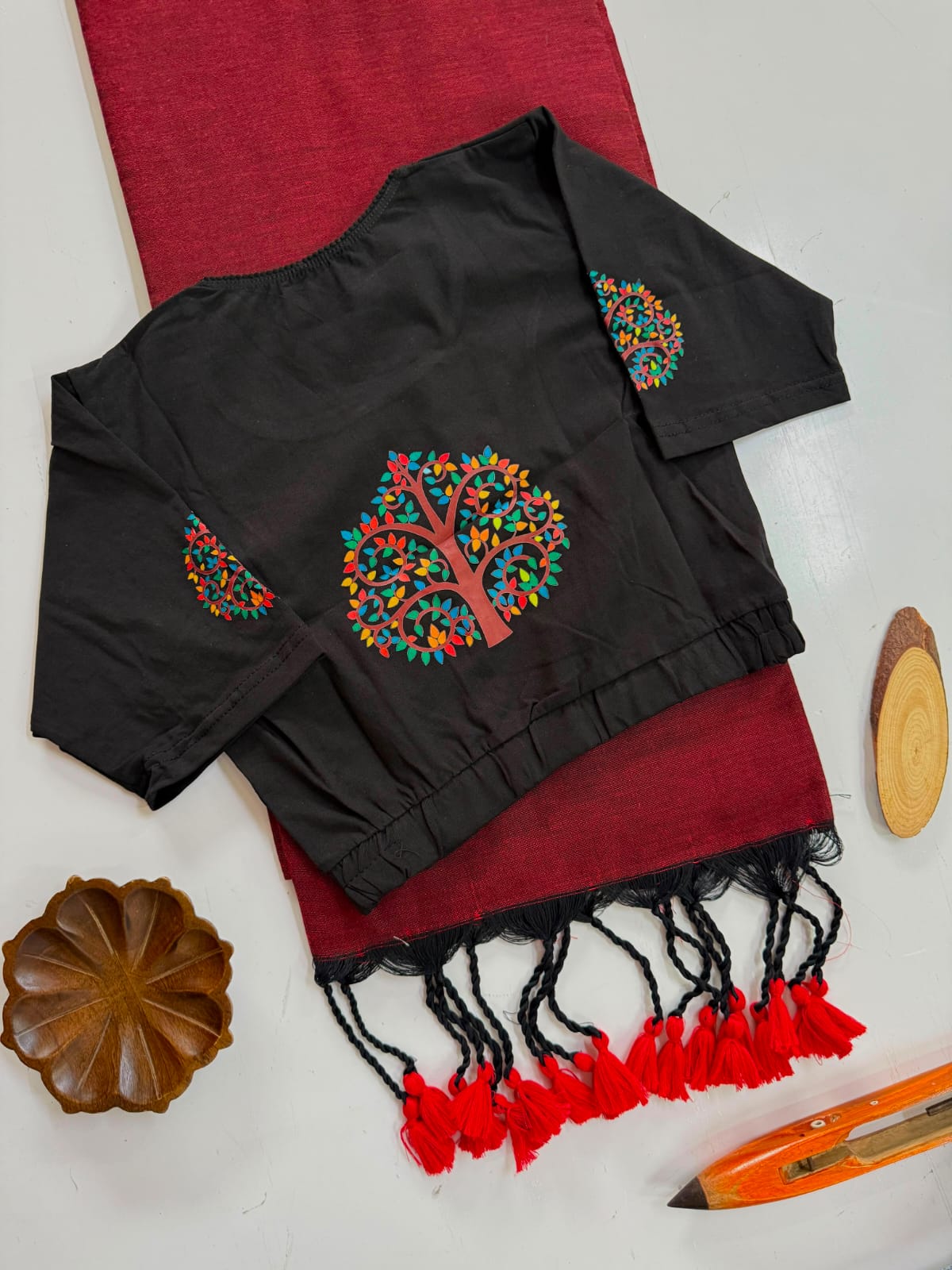 Stretchable blouse & khadi cotton saree