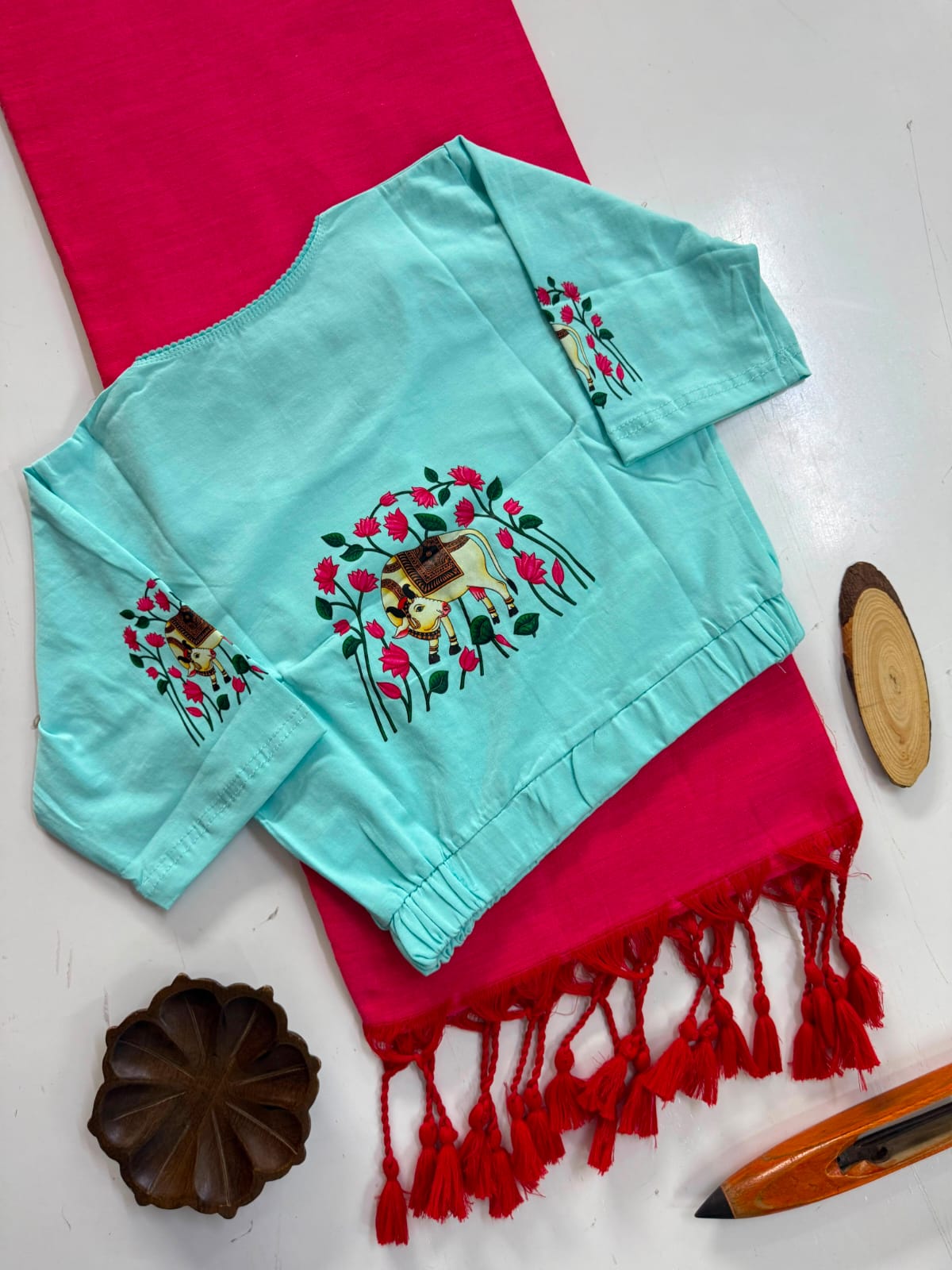 Stretchable blouse & khadi cotton saree