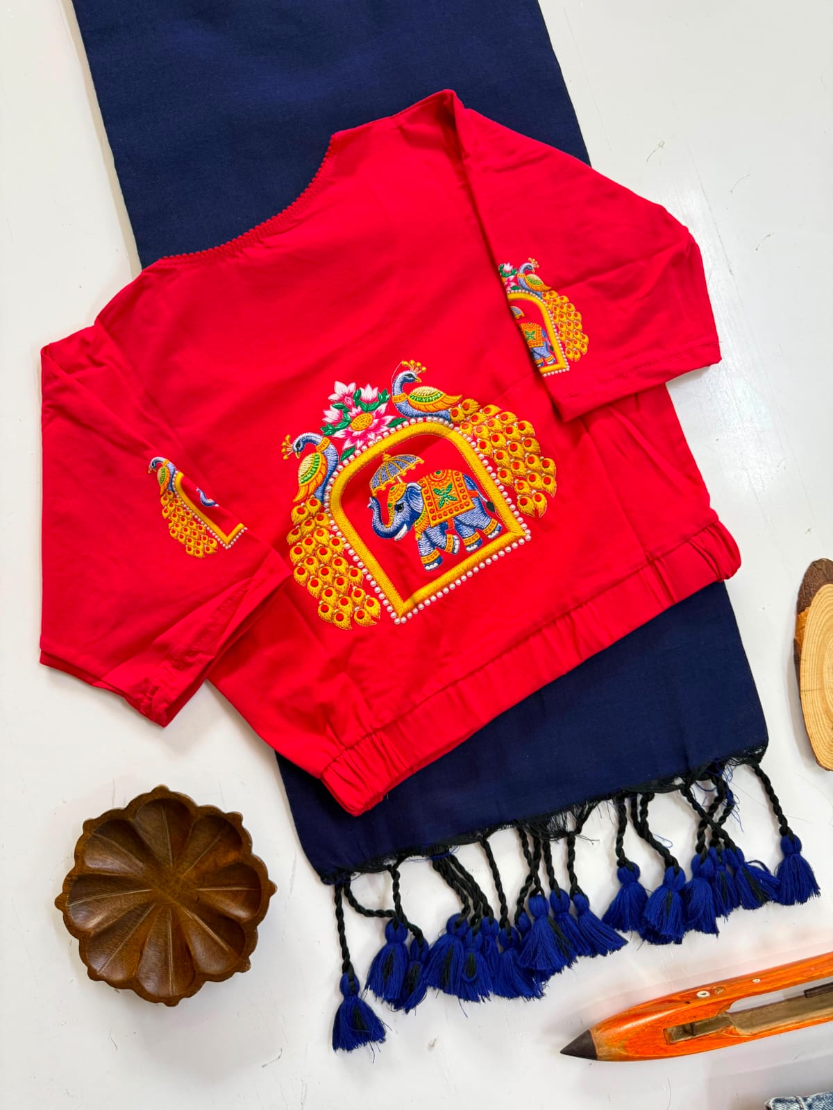 Stretchable blouse & khadi cotton saree